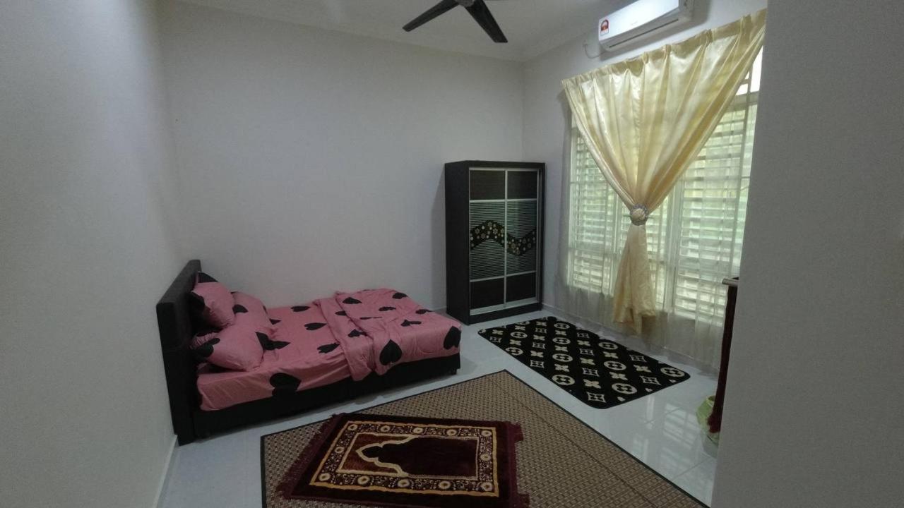 Auni Homestay 쿠알라트렝가누 외부 사진