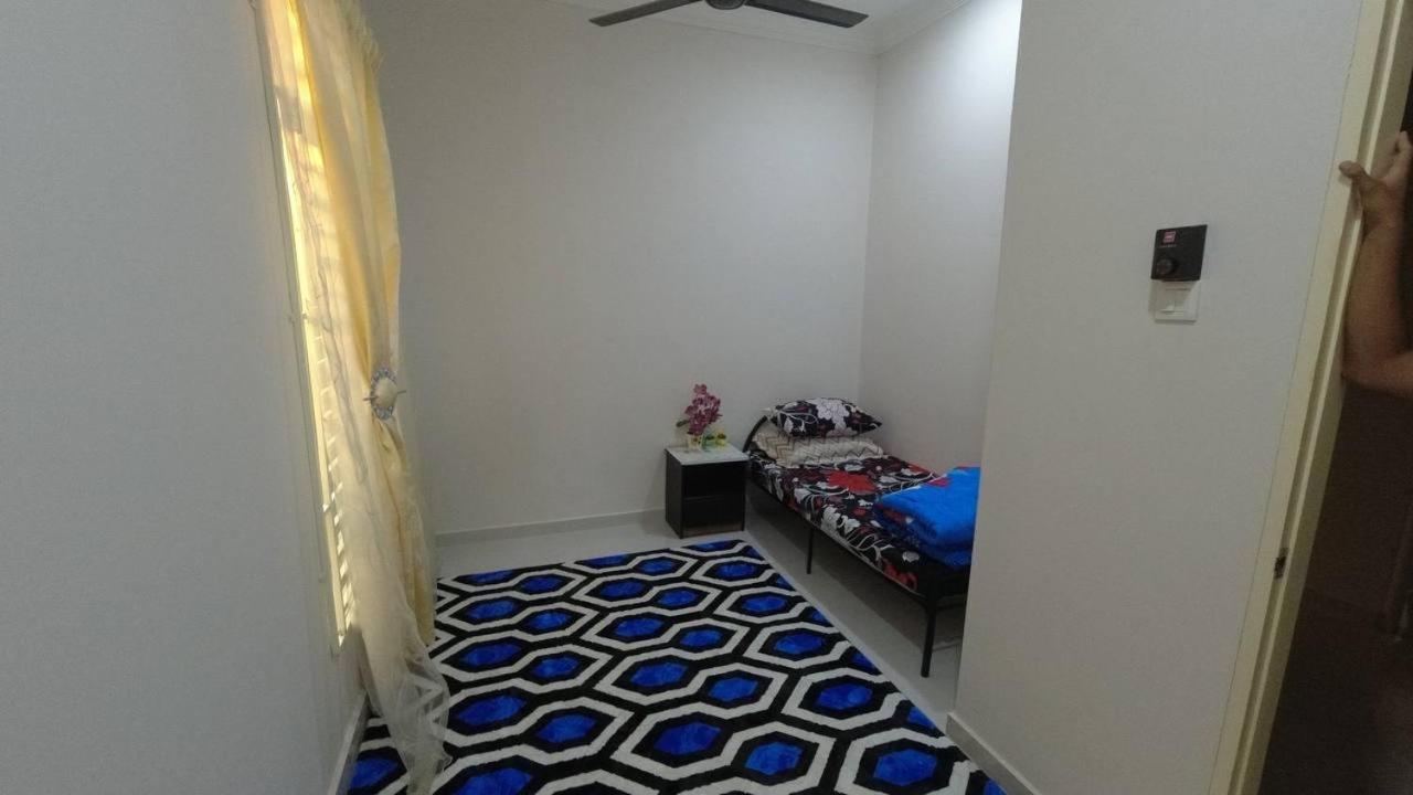 Auni Homestay 쿠알라트렝가누 외부 사진